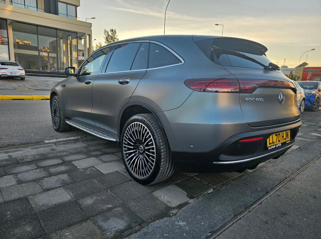 MERCEDES EQC 400 AMG LINE PREMIUM PLUS ELEKTRİK