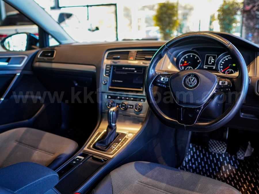 VOLKSWAGEN GOLF 2017